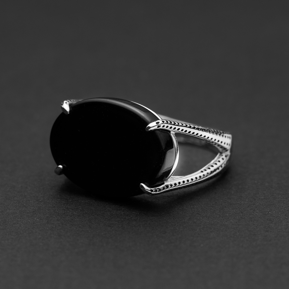 خاتم ملكي فضة عيار 925 بمقبض مُنقط خاتم ملكي فضة عيار 925 بمقبض مُنقط